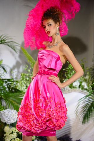 Illustration for article titled Dior Couture: Fabulous, Vintage-Inspired Top & Bottomlessness